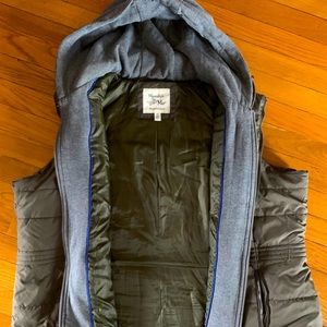 Green puffer vest ❄️